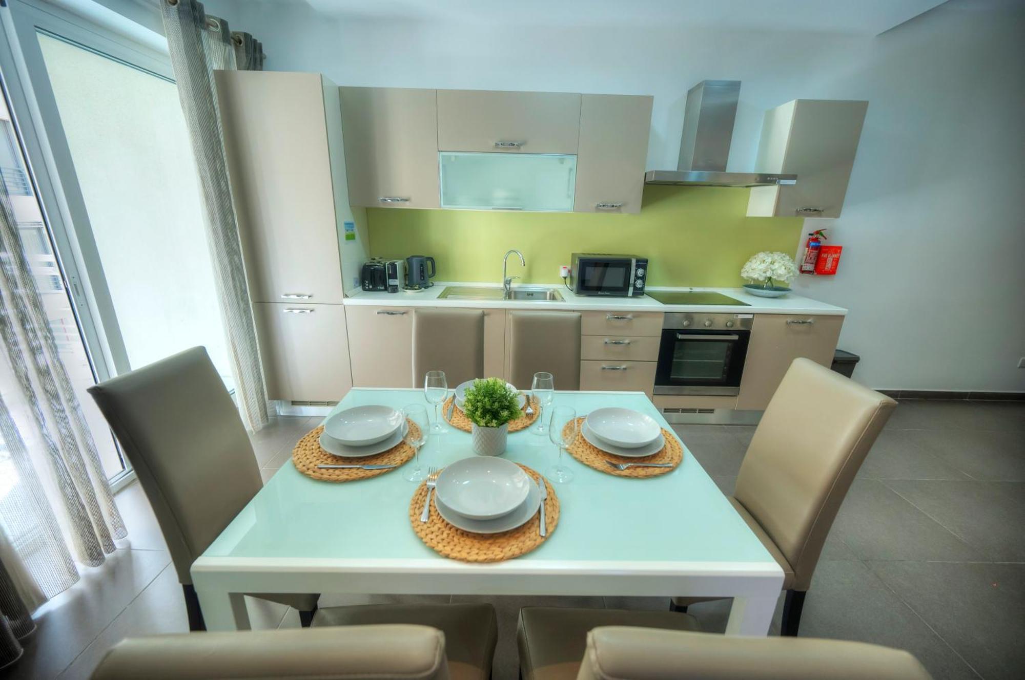 Bright & Large 2Bedrooms In Sliema Center Mpor1-1 ภายนอก รูปภาพ
