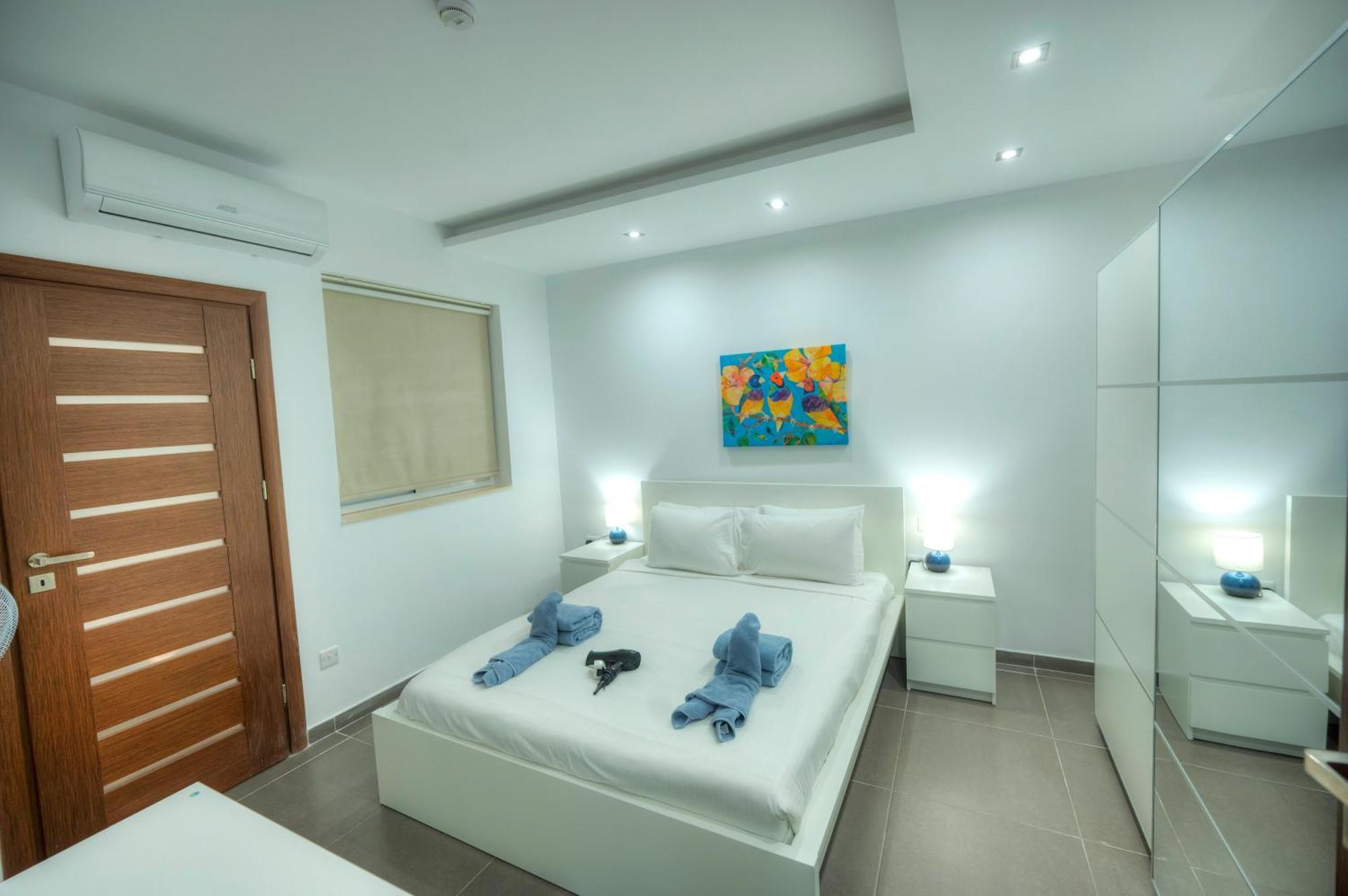 Bright & Large 2Bedrooms In Sliema Center Mpor1-1 ภายนอก รูปภาพ