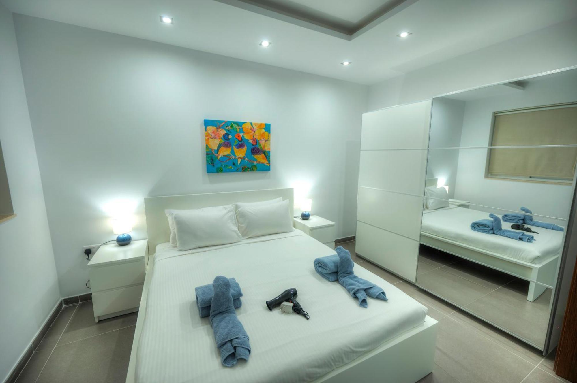 Bright & Large 2Bedrooms In Sliema Center Mpor1-1 ภายนอก รูปภาพ